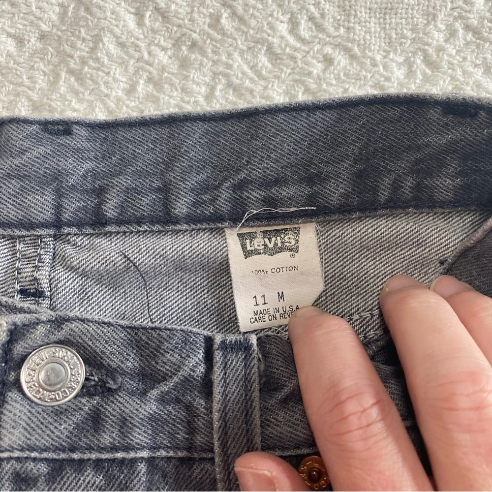 Levi Button Fly High Waisted Jeans (11 M) - Picture 2 of 10